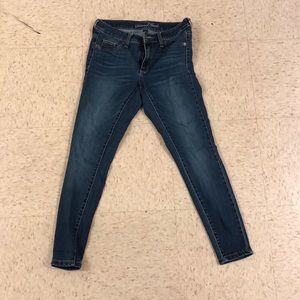 Universal Thread jeans- size 4